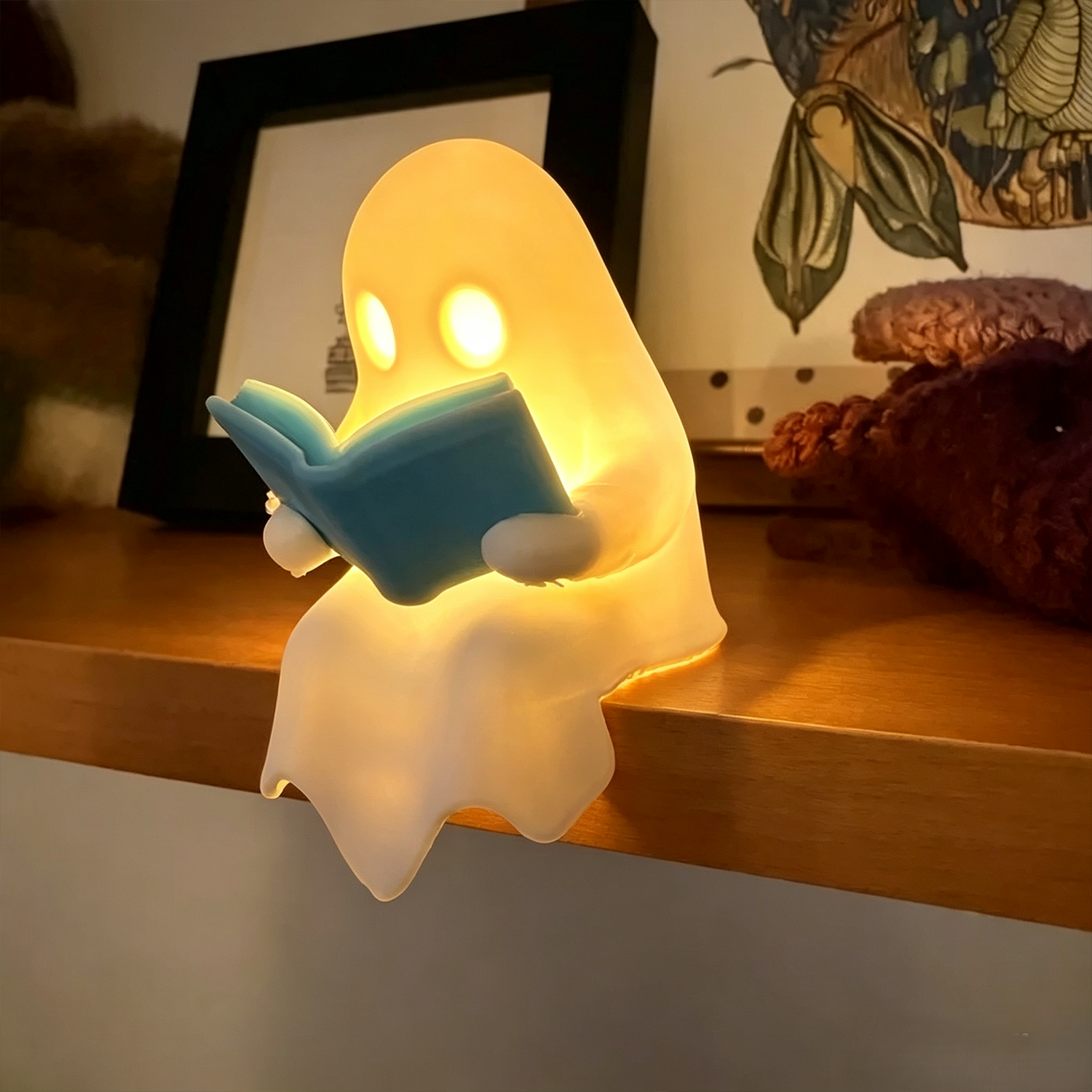 Ghost Reader Decorative Night Light Shelf‑Sitting Cozy Ambient Lamp